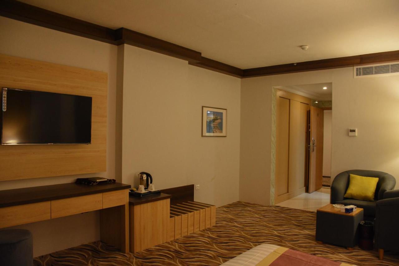 Florida Inn Hotel Necran Dış mekan fotoğraf